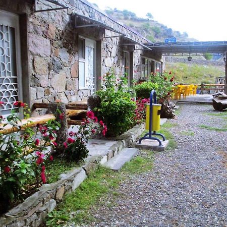 SADA Guesthouse Vardzia  Extérieur photo